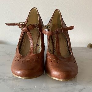 Restricted wedge Mary Janes